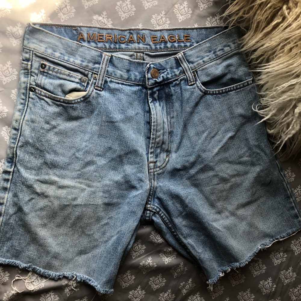 American eagle 30/32 cut off jeans